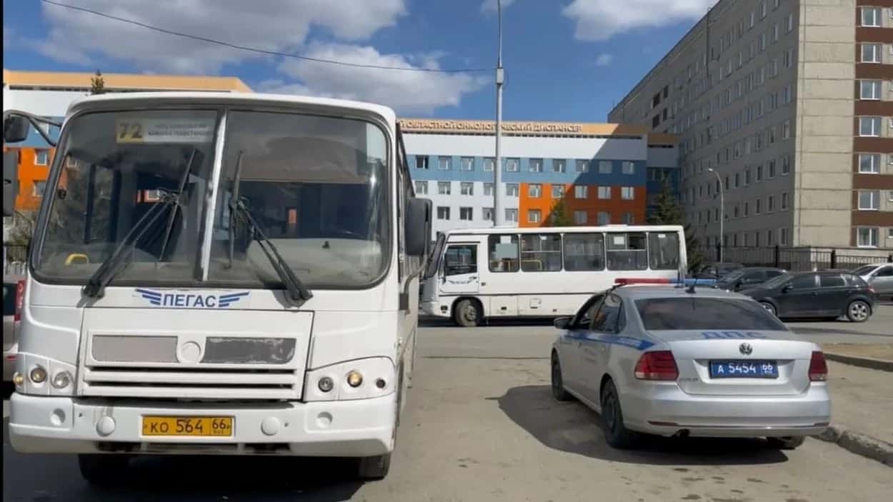 Тайная проверка автобусов на Урале — инспекторы в гражданской одежде нашли 6 нарушений за 2 часа