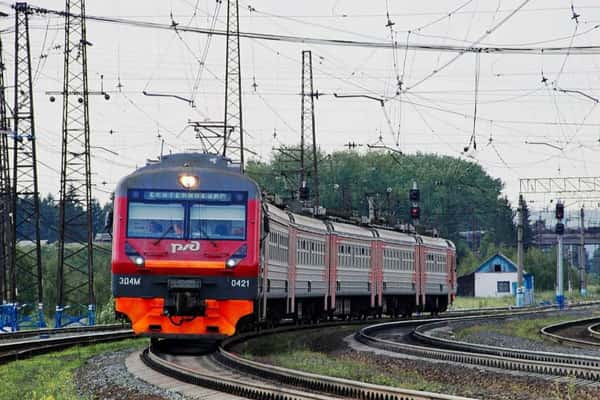Пассажиры пригородных поездов СвЖД смогут получить скидку в краеведческий музей в Екатеринбурге