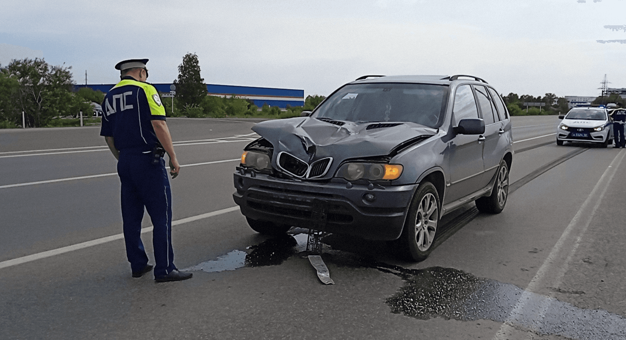 В Екатеринбурге сотрудники ГИБДД устанавливают обстоятельства ДТП, в котором погиб пешеход