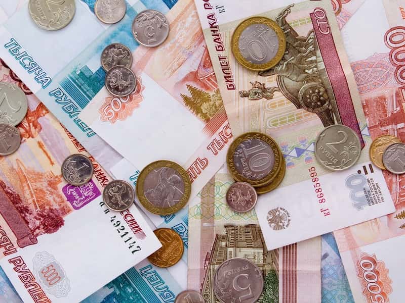 Уралец без спроса спустил все деньги с карточки друга