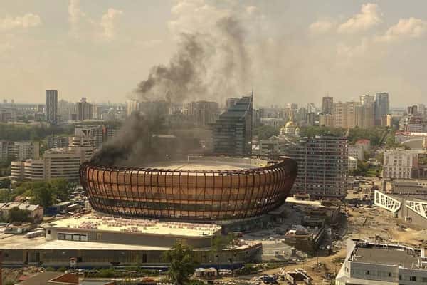 На строящейся ледовой арене в Екатеринбурге произошел пожар