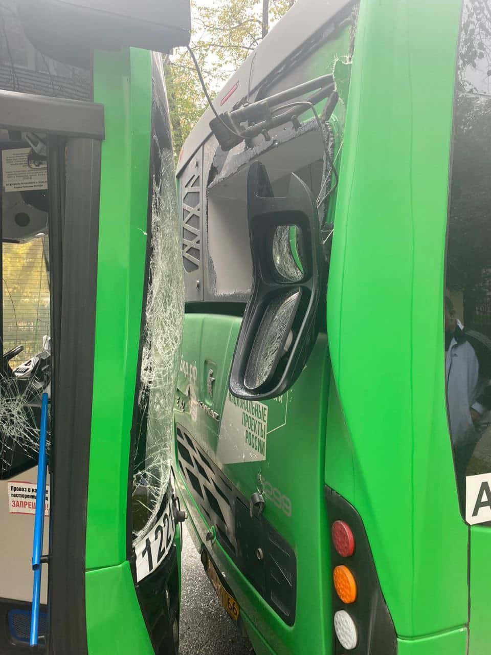 На Урале произошло столкновение двух автобусов