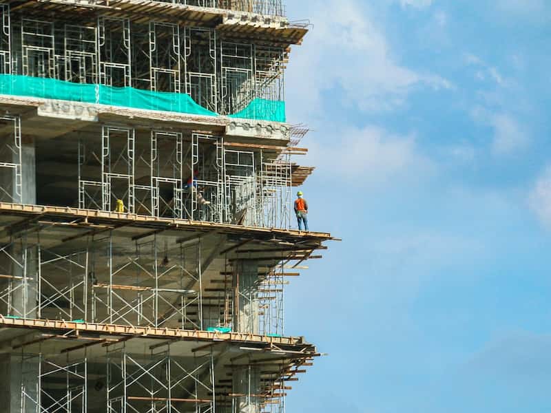 Взрыв газового баллона произошел на стройке ЖК "Нагорный" в Екатеринбурге