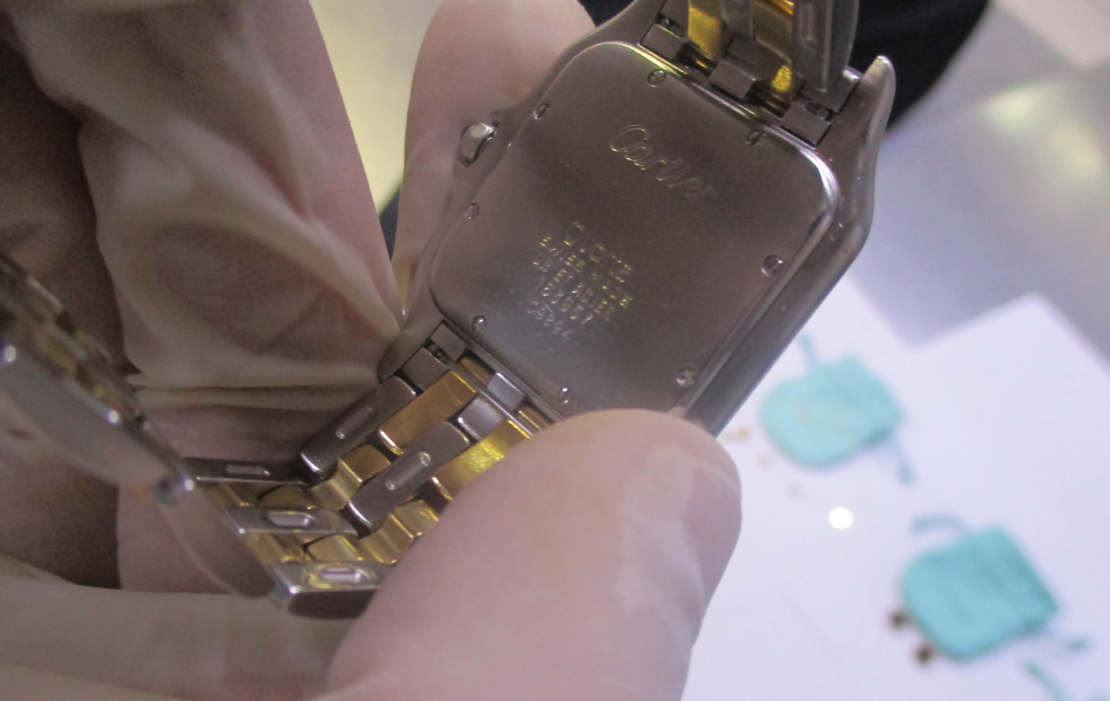 Гражданка США заплатила миллион рублей, чтобы провезти в Челябинск брендовые вещи