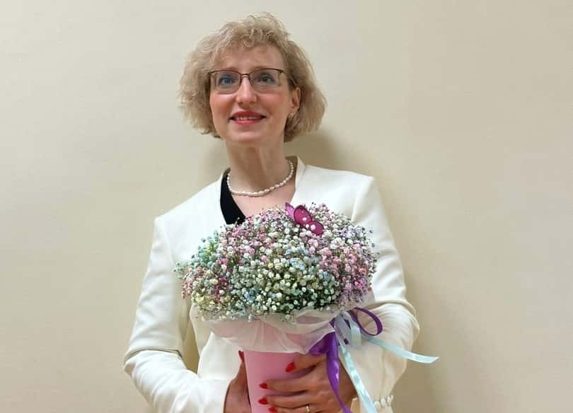 Мошенники внушили профессору УрФУ, что она должна разлить зелёнку на избирательном участке 