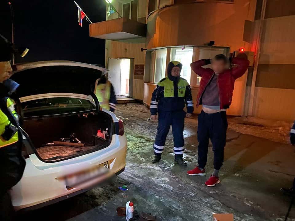 На дороге Тюмень — Омск задержали килограмм «синтетики» 