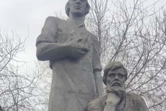 В Реже на трёхлетнюю девочку упала 40-килограммовая плита 