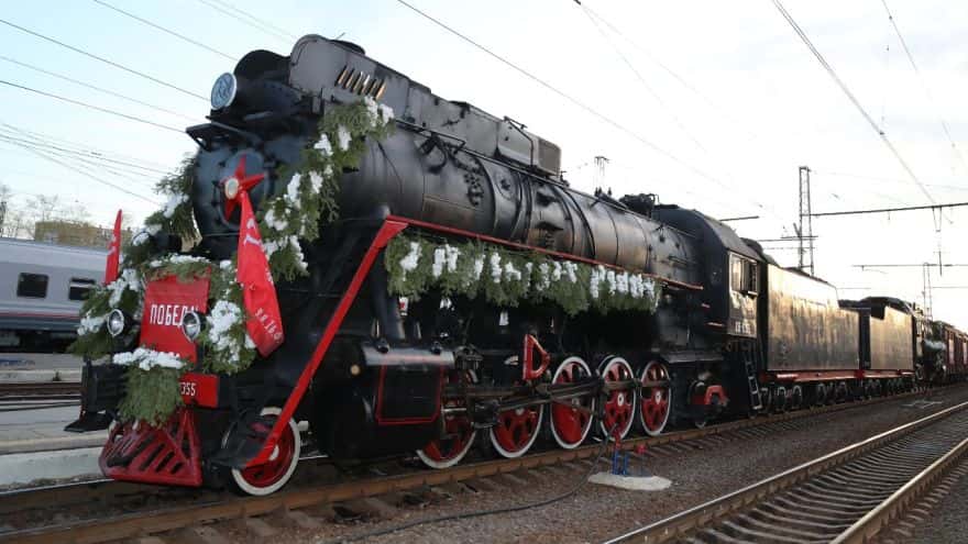 К 9 мая СвЖД организовала курсирование ретропоезда на паровозной тяге «Эшелон Победы» 