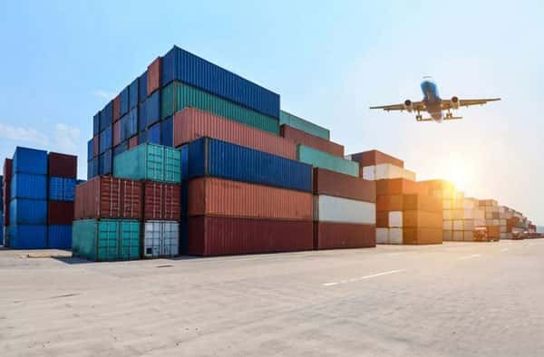 Аэропорты Челябинска, Перми, Тюмени и Салехарда попали под санкции ЕС