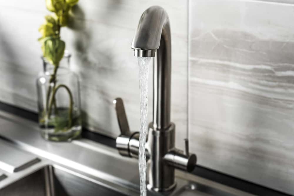 В центре Кургана затопило магазины