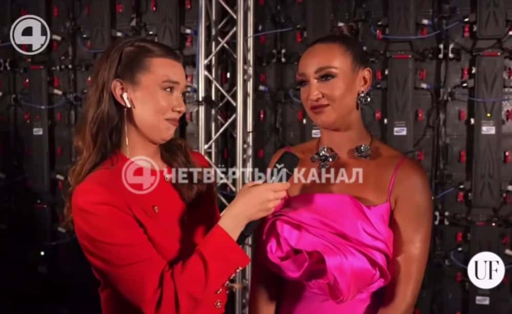 Ольга Бузова намекнула в Екатеринбурге на свою беременность 