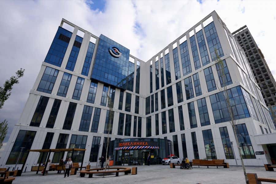 «Красавица!» — в Академическом районе Екатеринбурга открыли десятиэтажную поликлинику 