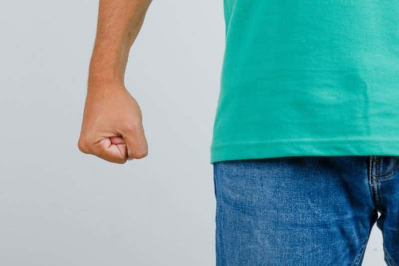 «Руководство пытается замять это дело»: Мизулина следит за ситуацией с избиением школьника в Нижнем Тагиле