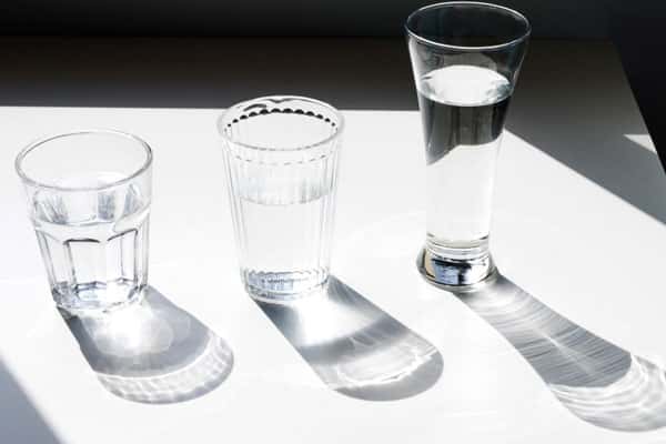 Стало известно, кто покупает больше водки в России