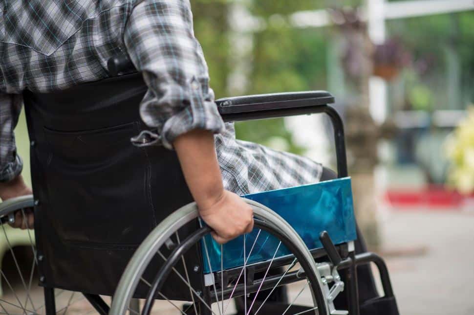 Уральцы жалуются на автохамов, паркующихся на местах для инвалидов 