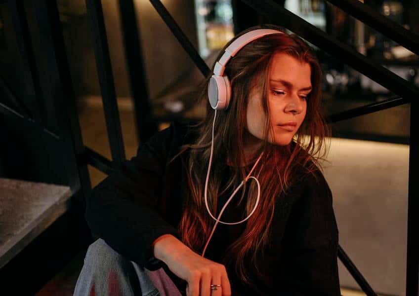 Любовь до «ГрОба»: екатеринбурженки готовы бросить партнера из-за музыкальных предпочтений