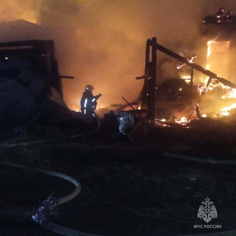 Мужчина, подросток, две женщины — пожар погубил людей на Урале