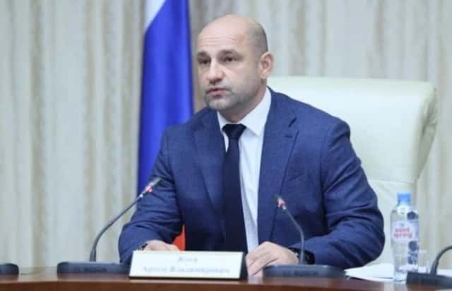 Вместо отпуска — Донбасс: новый полпред УрФО Артем Жога поддержал проект «Доброслужащий»