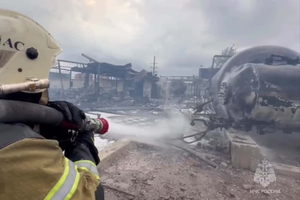 В Грозном на заправке при взрыве погиб водитель из Свердловской области 