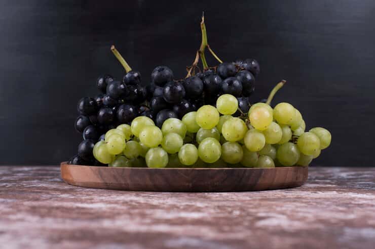 Россиянам раскрыли секрет употребления винограда 
