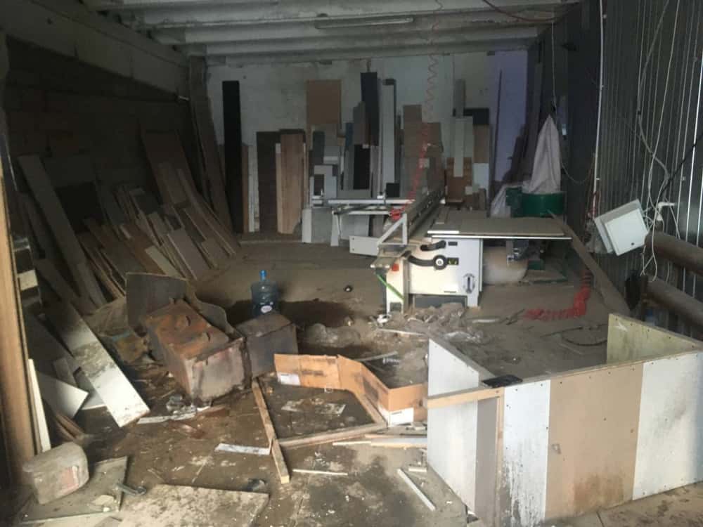 Два человека погибли в Тюмени на мебельном производстве 