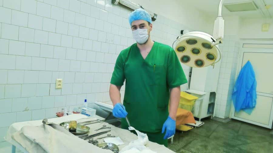 Перелили три литра крови - на Урале хирурги сделали 15 операций, чтобы спасти мужчину