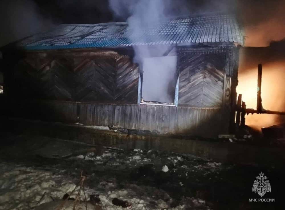 В Челябинской области завели дело из-за гибели троих детей в пожаре 