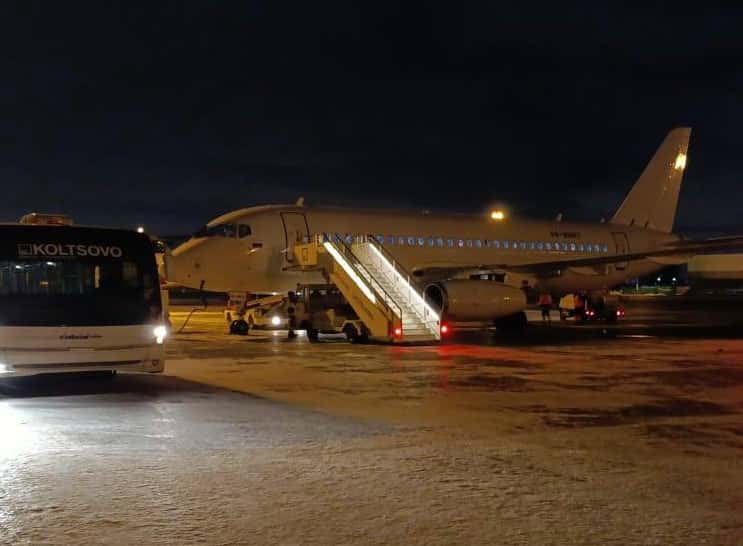В первый час 2025 года аэропорт Екатеринбурга принял самолёты из Самары, Шарджи и Москвы 