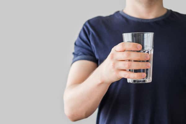 Врач Калошина назвала дозу воды в зимний период 