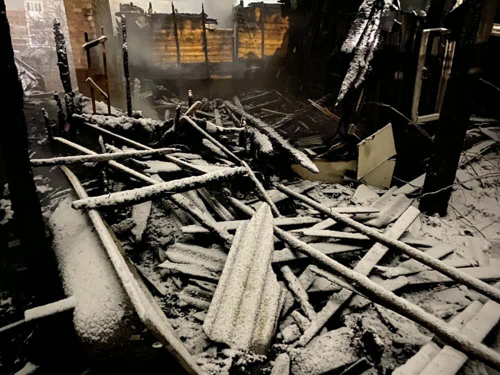 В Свердловской области мужчина не смог спасти товарища из пожара 