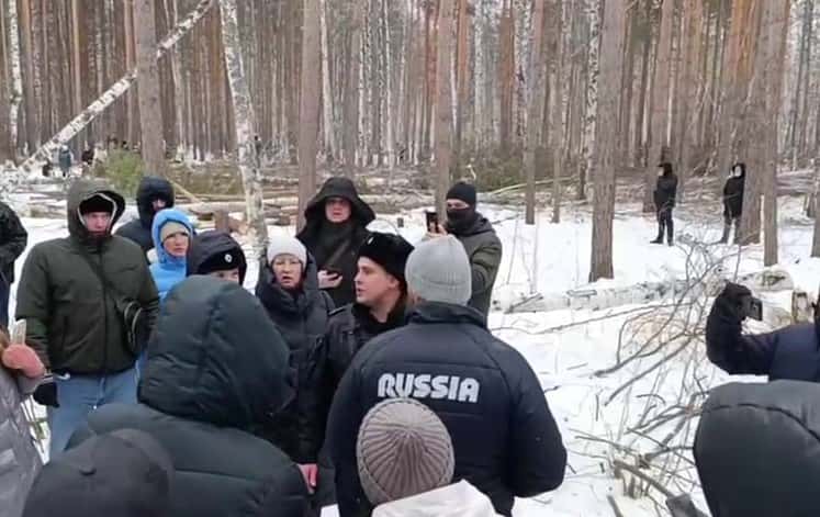 Конфликт вокруг Берёзовой рощи — жители Академа разошлись по домам ближе к ночи 