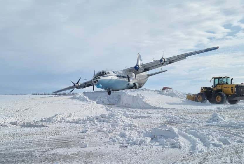 Грузовой самолёт жёстко сел в Новом Уренгое 