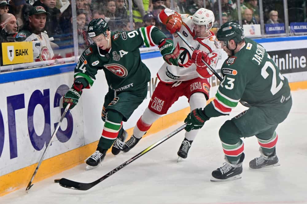 «Автомобилист» в упорной борьбе одержал победу над «Ак Барсом» 