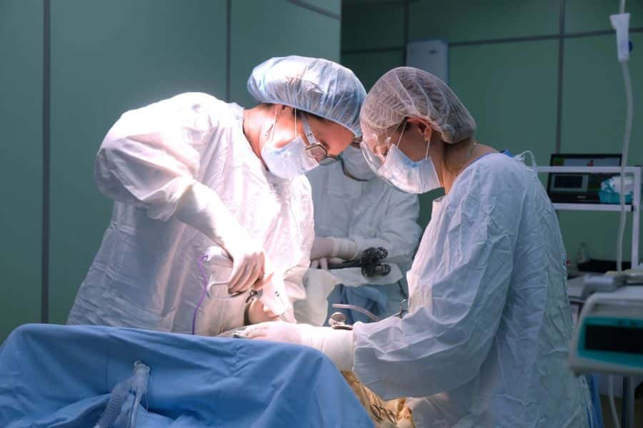 Свердловчанок, болеющих раком эндометрия, начали лечить малотравматичными методиками