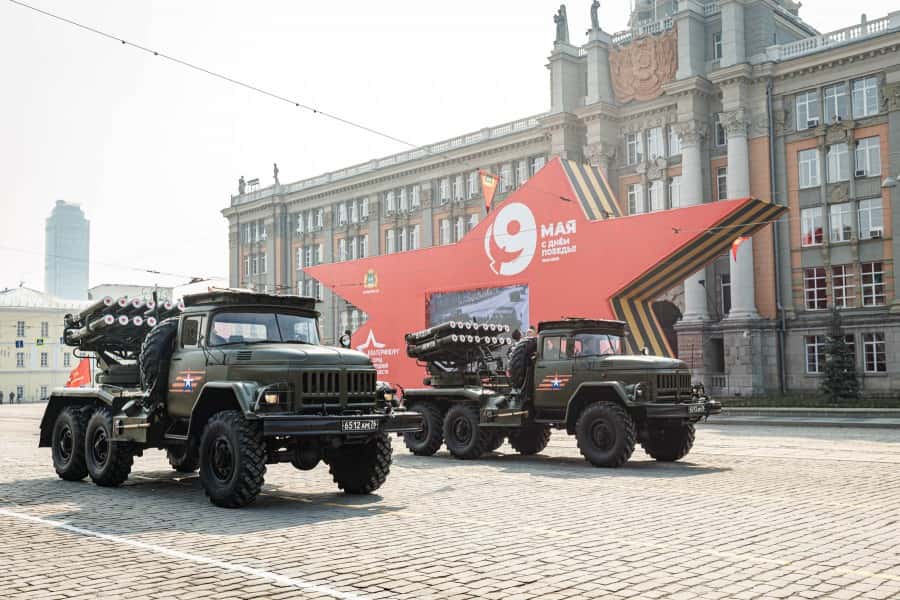 Центр Екатеринбурга закрыли для людей и машин из-за репетиции парада 