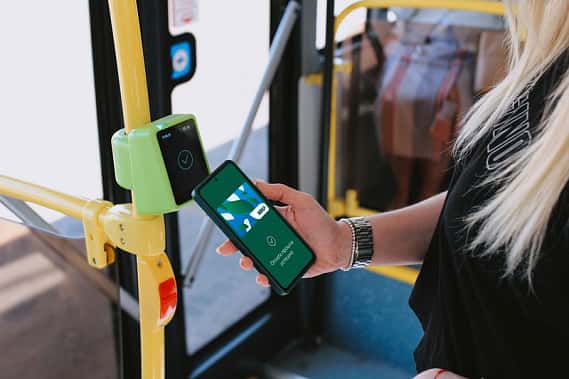 Был сбой — пассажиры общественного транспорта Екатеринбурга не смогли получить скидку 