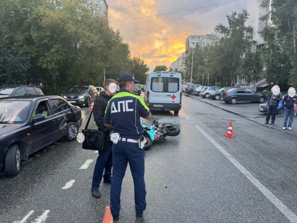 В Екатеринбурге мотоциклист погиб в ДТП 