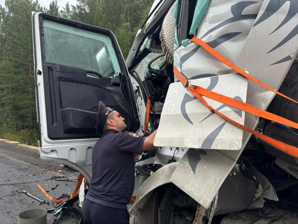 Водитель грузовика погубил семью из Тюмени на свердловской трассе 