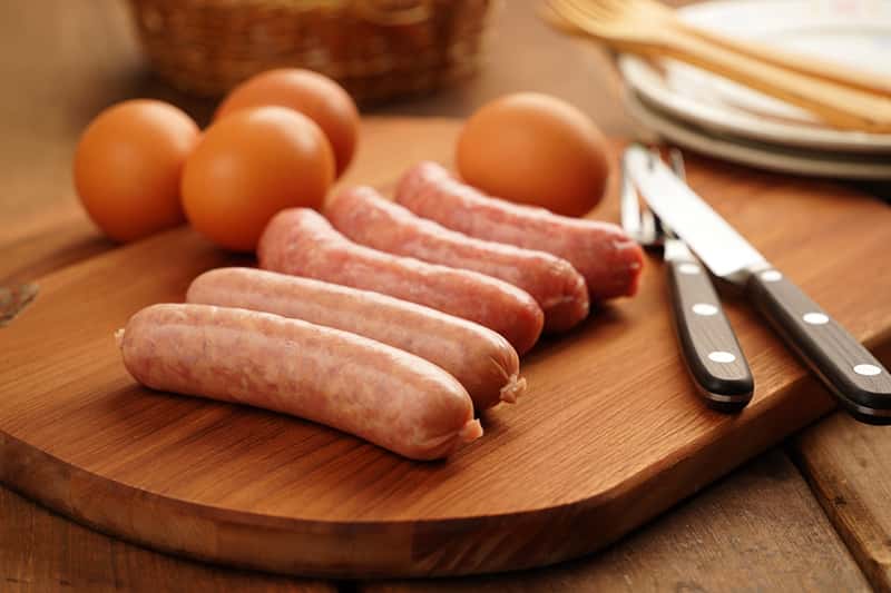 Поставщика еды в соцучреждения уличили в неправильном хранении мясной продукции 