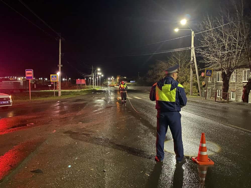 В Ирбите мужчина погиб под колёсами машины 