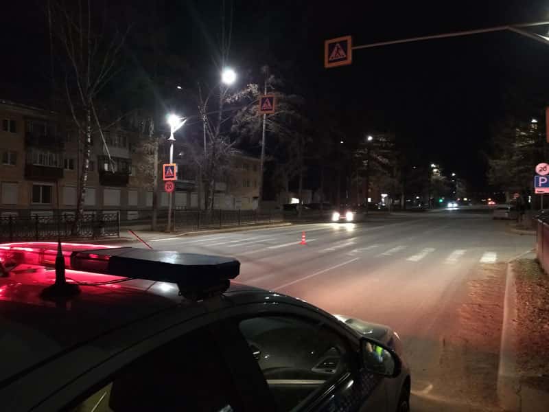 На пешеходном переходе в Асбесте автомобиль сбил женщину