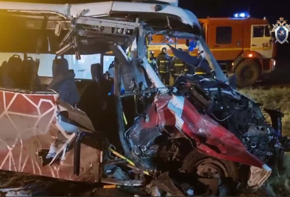 В Пермском крае семь человек погибли в ДТП с автобусом и грузовиком, ещё 12 пострадали