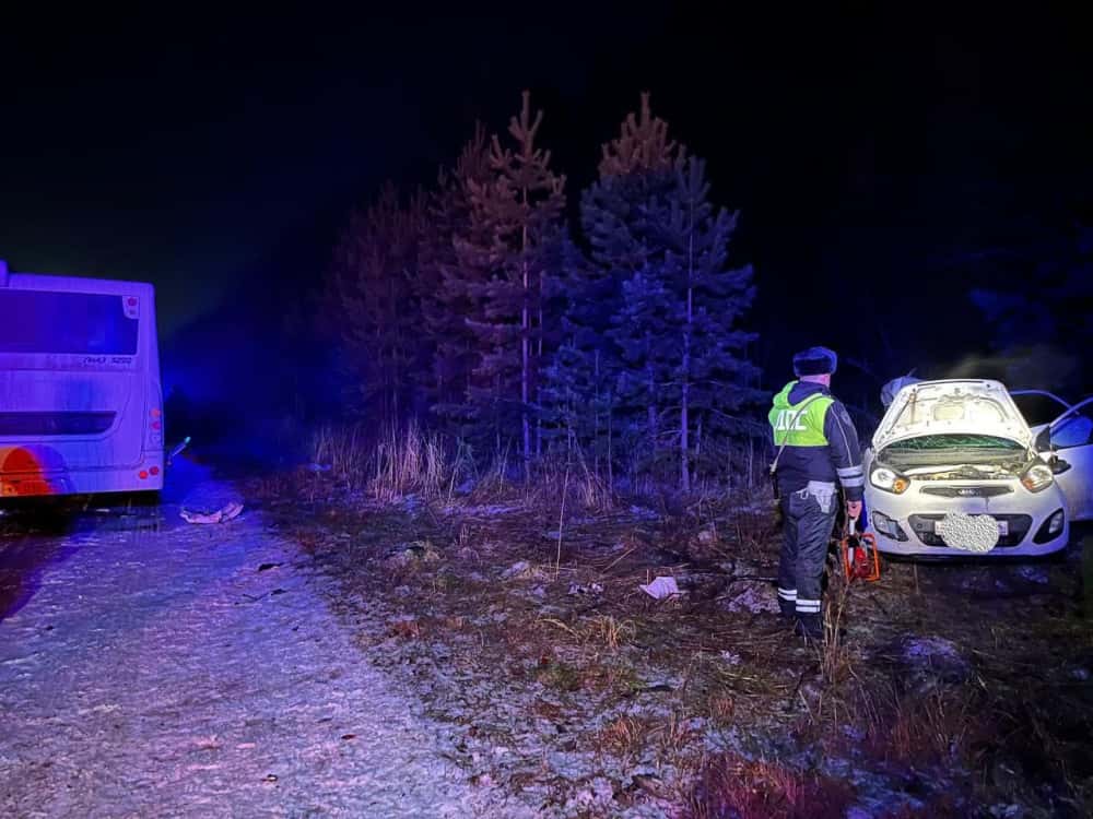 В Верхнепышминском районе в ДТП с автобусом погибли две девушки