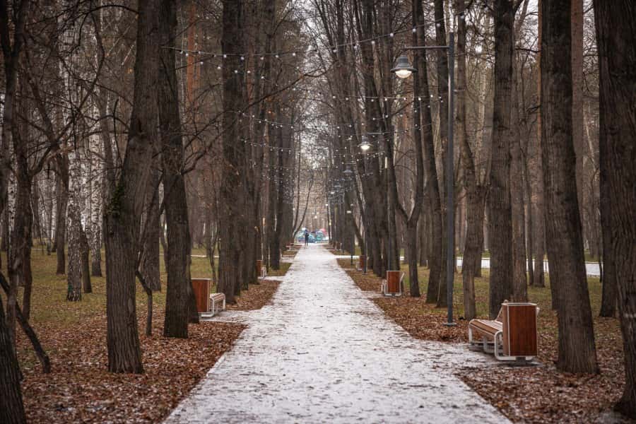 В Екатеринбурге досрочно завершили реконструкцию парка «Уралмаш» и готовят его к зимнему сезону
