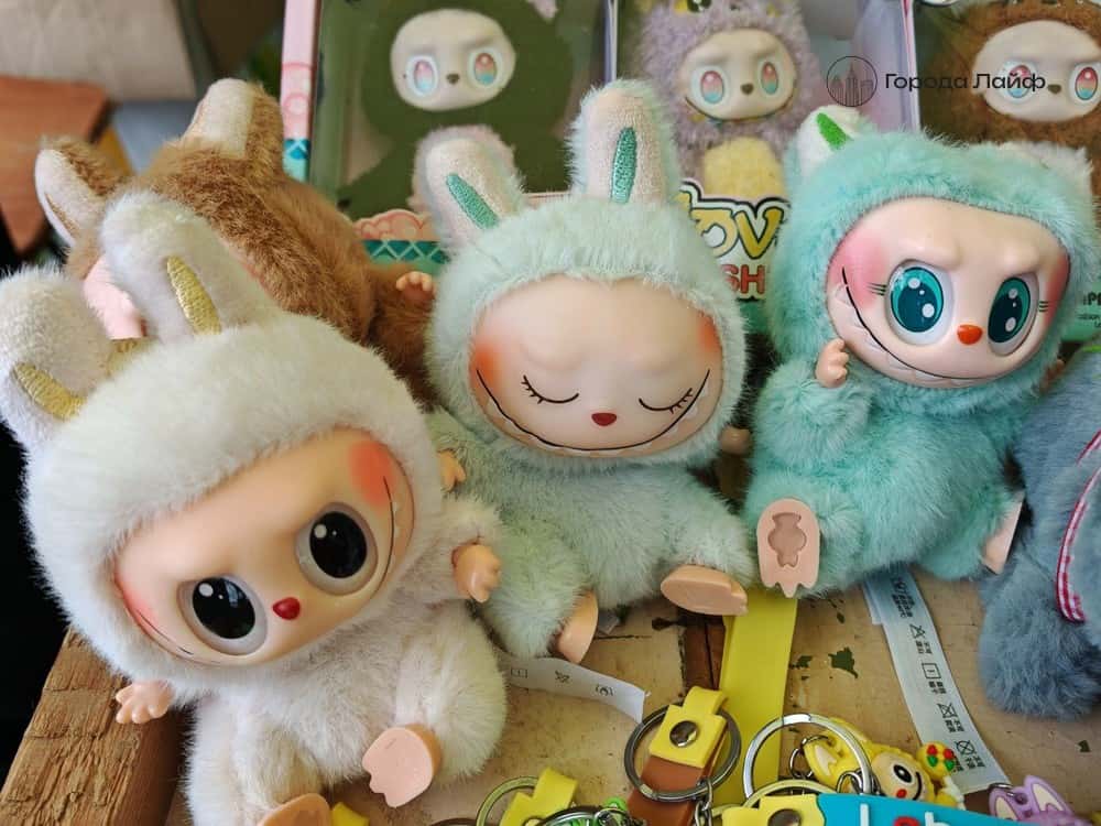 К Новому году на Урал привезли более миллиона игрушек 