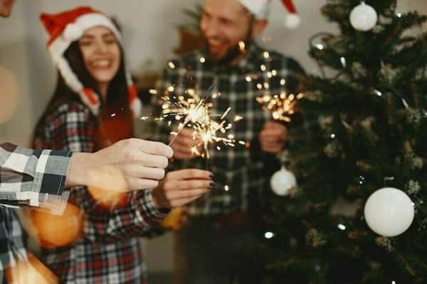 Если быть героем, то только добрых новостей! «Урал24» поздравляет вас с Новым годом