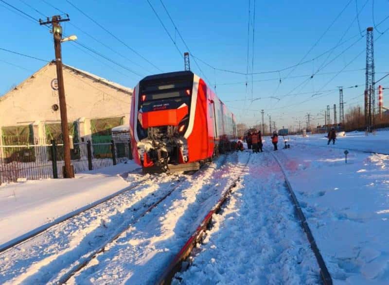 В Свердловской области произошёл сход с пути вагона пригородного поезда 