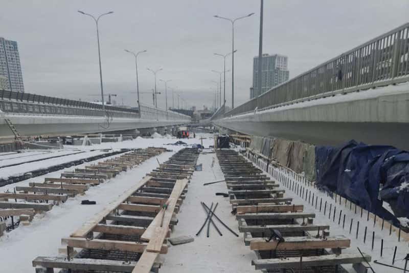 В Екатеринбурге до лета 2026 года закроют участок Комсомольской для строительства подземного перехода