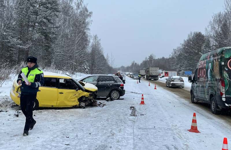 ДТП на 9-м км трассы «Верхняя Пышма – Невьянск»: пострадал годовалый ребёнок