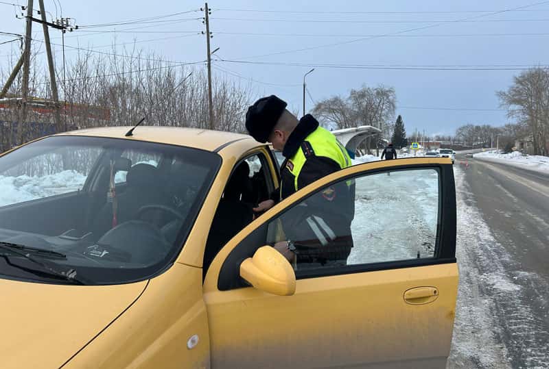В Сухом Логу женщина пострадала при наезде автомобиля на пешеходном переходе